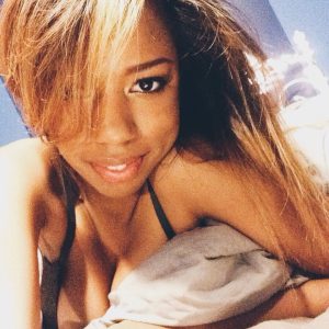 Naëlle - rencontre-MILF-Lille