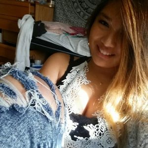 Un soir tranquille, tu viens ? Elena - rencontre-Milf-Mérignac