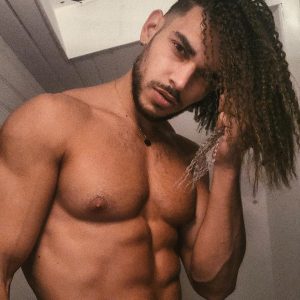 Chaudasse de 19 ans Layla - rencontre-Trans-Noisy-le-Grand